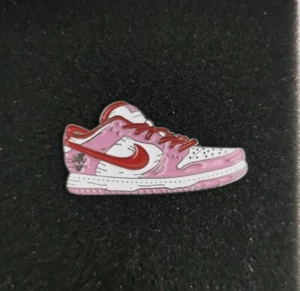 Nike Pin Mini Air Jordan Shoes Brooch Clothes Pin Backpack Badge Hat Pin Red - Picture 1 of 7