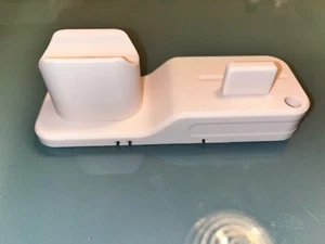 Charging Stand for Apple iPhone, Apple Watch, Apple Airpods or Airpods Pro - Photo 1 sur 3