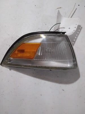 1989 1990 1991 1992 TOYOTA COROLLA Fog/mark/park/turn Light/lamp Right - Image 1 of 2
