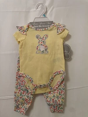 Baby Essentials Niña’s Bunny Juego de 4 Piezas 6 Meses Foto 1 de 2