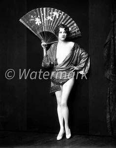 Ziegfeld Follies - Vintage años 20 - Flapper Girl - FOTO PUBLICITARIA 16 X 20 - Imagen 1 de 1