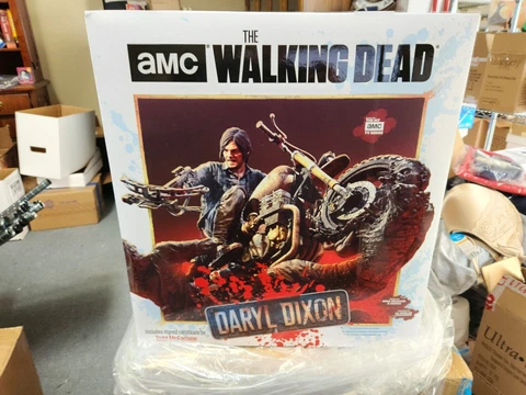 Walking Dead Daryl Dixon Statue Signed Todd McFarlane Toys Artist Proof 24/50 Cover