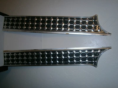 Original 1961 Ford Galaxie 500 Starliner Sunliner Rear Finish Panel Trim Molding - Image 1 of 4