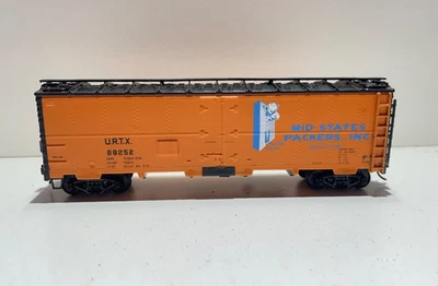 Walthers HO Scale Mid-State Packers #68252 40' Meat Reefer Built No Box - Image 1 of 4