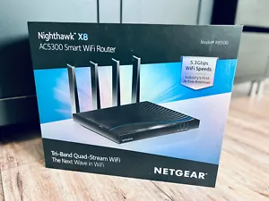 Netgear Nighthawk X8 AC5300, Modello R8500, Router Wi-Fi Tri-Band, 2,4 e 2x 5 GHz - Foto 1 di 4