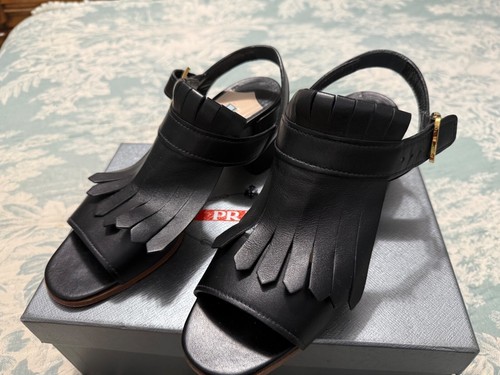 Sandali Prada usati con frange orlo nero in pelle tacco a blocco fibbia taglia EU40