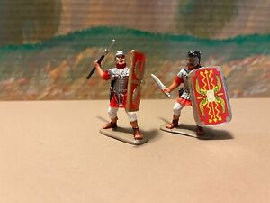 2 Roman Legionnaires 55 MM Scale - Plastic Figures