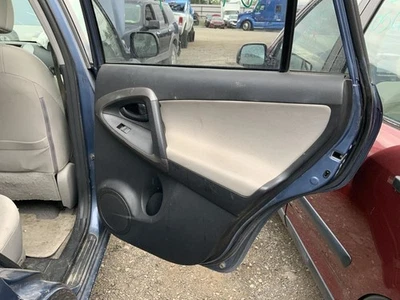 RAV 4     2010 Door Trim Panel Rear 1396396 Foto 1 de 4