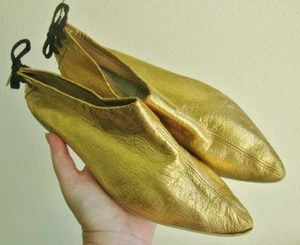 VINTAGE 1960'S GOLD LEATHER SHOES SLIPPERS BOOTIES 6.5 NARROW - Picture 1 of 11
