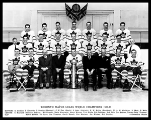 NHL 1946 - 47 Stanley Cup Champs Toronto Maple Leafs Team Picture 8 X 10 Photo  - Picture 1 of 1