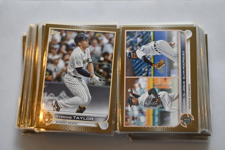 2022 topps update gold parallels /2022 #US171 - #US330 you pick from list - Image 1 of 1