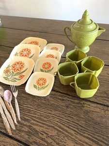 Vintage 19 Piece IRWIN Child's Play Dishes Plates Dishes Cups Saucer Tea Pot - Picture 1 of 16