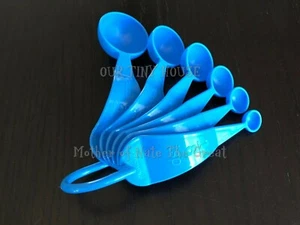 NEW Tupperware Measuring Spoons Set of 6 BLUE Embossed D Ring Cups Baking Tool - Bild 1 von 7
