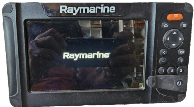 RAYMARINE ELEMENT 7S E70531 MULTIFUNCTION DISPLAY - TRIED & TESTED - Image 1 of 4