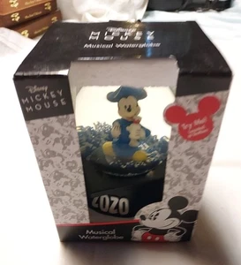 Disney Topolino in berretto e abito laurea 2020 globo acqua musicale in scatola - Foto 1 di 6