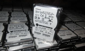 Hitachi 600GB SAS 10K 2,5" 6Gb/s HDD, HUC106060CSS600 0B23909 (20 STÜCK) - Bild 1 von 3
