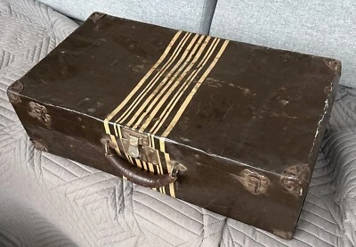 Maleta de metal Gottlich Deco vintage años 1900 mango de cuero pátina óxido Foto 1 de 4