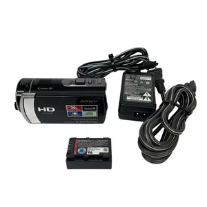 Sony HDR-CX190 HandyCam 5.3 MP Digital Camcorder Bundle - Tested Working* - Picture 1 of 12