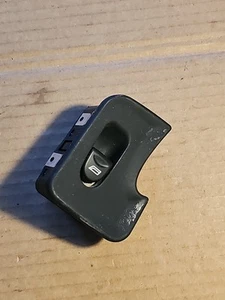 ALFA ROMEO 147 REAR PASSANGERSIDE LEFT WINDOW SWITCH 735283168 IN WORKING ORDER - Picture 1 of 6
