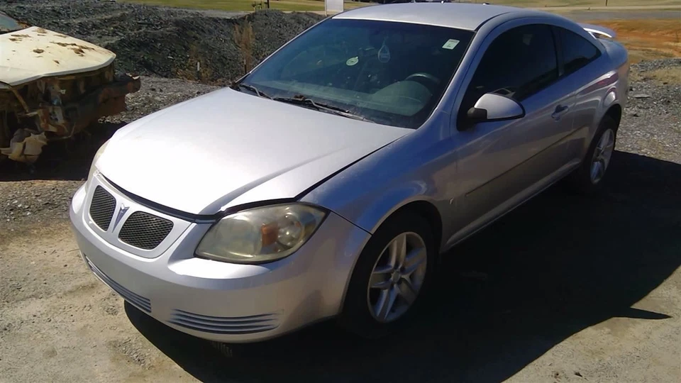 Passenger Right Front Spindle/Knuckle Fits 06-11 HHR 227559 - Image 1 of 4