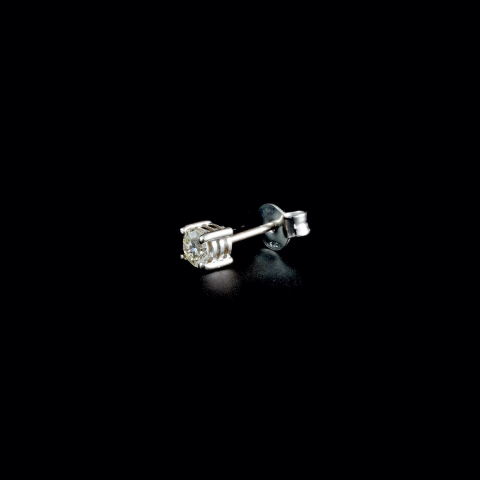 18ct White Gold Solitaire Diamond Stud Earrings (0.50ct) - Gents or Pair - Image 1 of 1