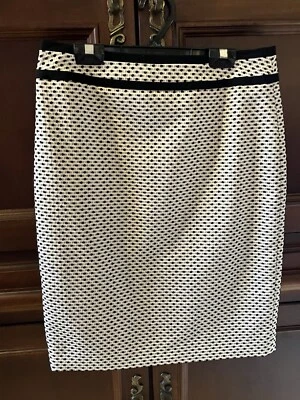 Falda Lápiz Clásica Calvin Klein Estampada en Blanco y Negro Talla 4P Hasta la Rodilla Foto 1 de 4