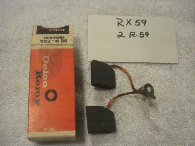 Conjunto de escovas geradoras D-702 Delco para Chevrolet, GMC. Caminhão Pontiac, Studebaker - Imagem 1 de 1