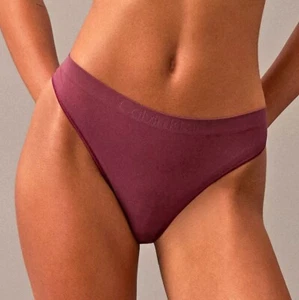 Calvin Klein Bonded Flex Seamless Thong, Size Medium, NWT - Picture 1 of 5