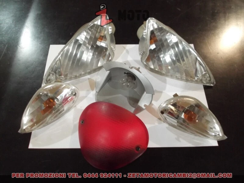 kit indicatore direzione e fanale posteriore originale Piaggio Liberty 2T 4T RST - Immagine 1 di 1