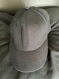 H&M Black Baseball Cap Age 8 - 12 Unisex Kids - Picture 1 of 6