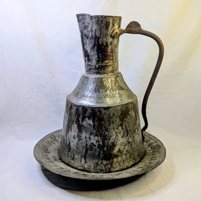 Antigua jarra islámica turca otomana Ewer árabe martillada cobre estañado Ibrik  Foto 1 de 4