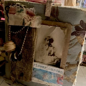 Junk Journal - Grungy Art Book - Picture 1 of 17