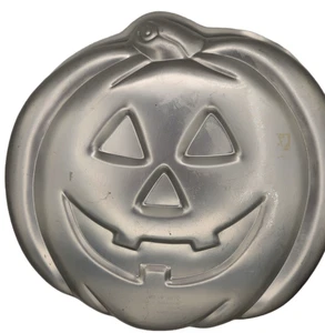 Wilton Halloween Pumpkin Jack O Lantern Cake Pan 1981 Vintage 502-2928 - Picture 1 of 4