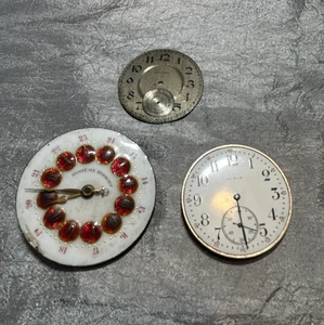 8) VINTAGE UHRENTEILE-VIELLEICHT 3 TASCHENUHREN-ELGIN-SYSTEME ROSKOPF-WALTHAM FACE - Bild 1 von 7