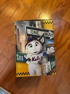 New York Mets • Mrs. Met Taxi Cab Bobblehead Cadillac 2025 • Mint In Box - Picture 1 of 4