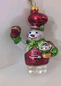 Glas handbemalt Schneemann Ornament, hält Cupcakes, Nordpol Bäckerei - Bild 1 von 10