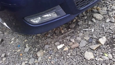 Sedã para direção de neblina de canto/parque de passageiros compatível com 07-09 Mazda 3 31287963 - Imagem 1 de 4