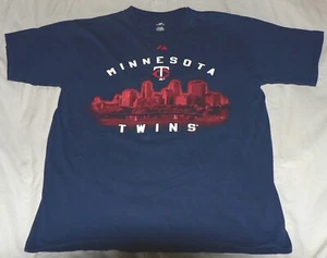 MINNESOTA TWINS Large Blue SKYLINE PICTURE MLB Baseball Majestic Tee T-Shirt EUC - Picture 1 of 5