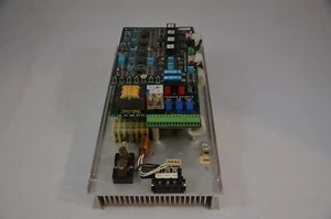 Unidades SAF DG8-25-2 DG8 25 UNIDADES DE CC DG8252 / 40 AMP 5 HP 240 VAC UNIDAD DE CC abierta - Imagen 1 de 5