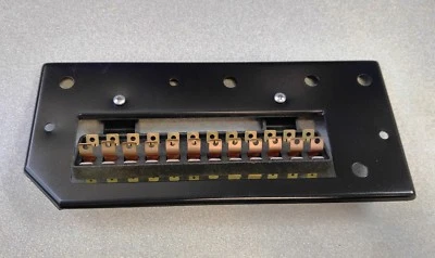 EXCELLENT ORIGINAL GENUINE PORSCHE 914 FUSE BOX W MOUNTING BRACKET NLA 1974-76 - Image 1 of 4