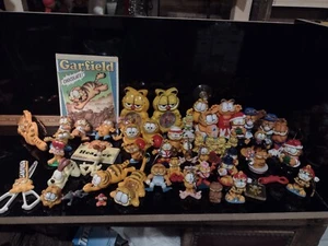 Very Big Lot Of Garfield Figure And Object - Photo 1 sur 8