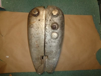 Tanques de gasolina de aluminio fundido Indian originales usados 1930-principios de 1931 Chief Foto 1 de 4