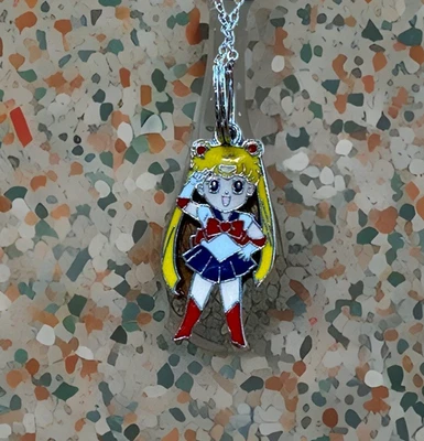 "Collar de cadena Sailor Moon esmaltado tono plata de 18"""  Foto 1 de 4