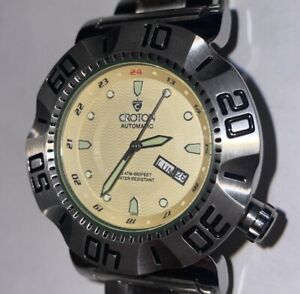 Croton Vortex Swiss Pineapple Dial Men's 46mm Diver Watch (Working)
