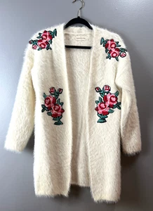 Kloth & Clover Medium Cardigan Soft Eyelash Embroidered Open-Front Flowers Roses - Picture 1 of 8