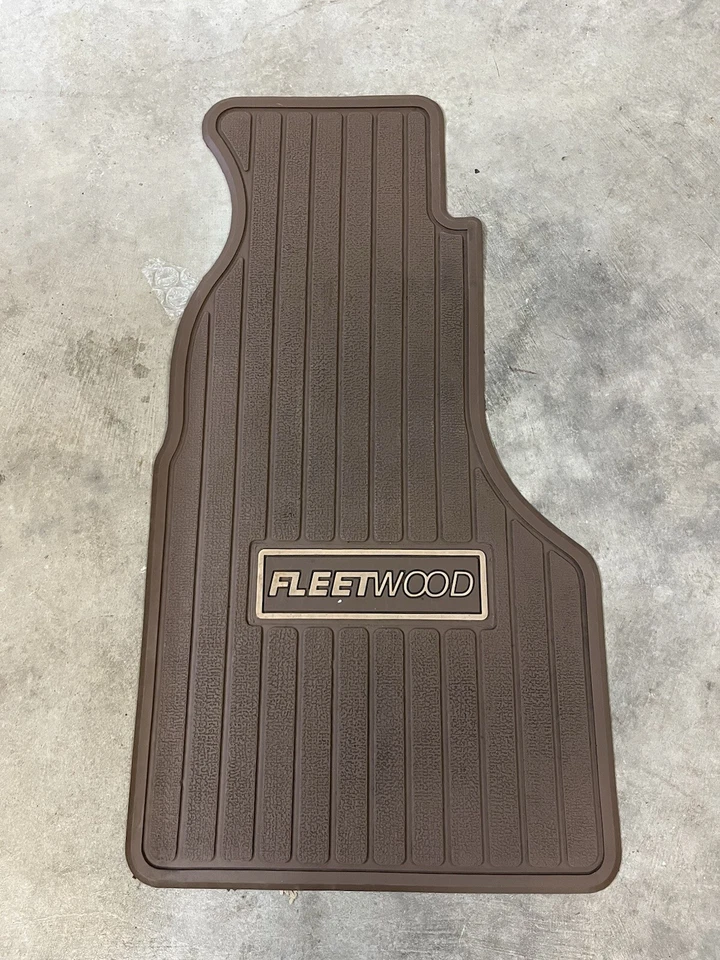 Alfombrilla de piso vintage Ford Econoline Van Camper Fleetwood lado del conductor marrón Foto 1 de 4