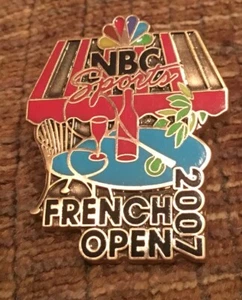 2007 NBC Sports French Open Tennis Championship Pin sealed - Imagen 1 de 2