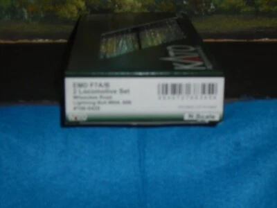 KATO N SCALE #106-0429 F7 A&B LOCOMOTIVE SET  MILWAUKEE ROAD#88A & 88B - Image 1 of 4