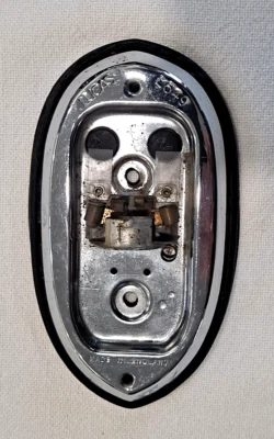 L549 Lucas MG Morgan Triumph rear turn signal housing  base and gasket- no lens - Image 1 of 3