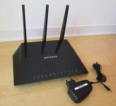 Netgear Nighthawk R6800 AC1900 Dual-Band Gigabit WLAN Router 802.11a/b/g/n/ac - Bild 1 von 4